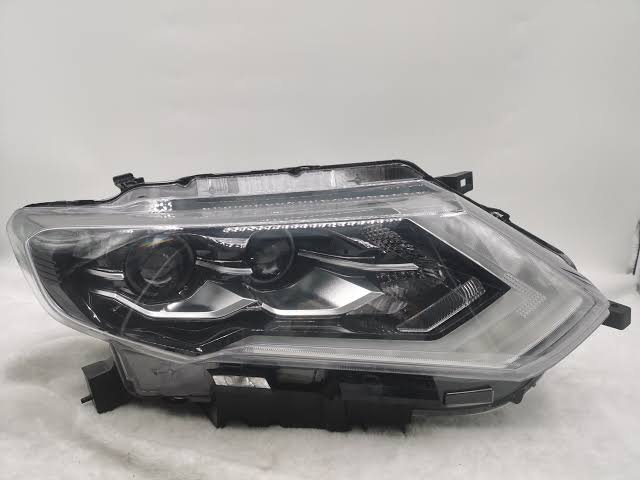 Nissan X-Trail, Headlights LED/Projector/RH (2017-2022)