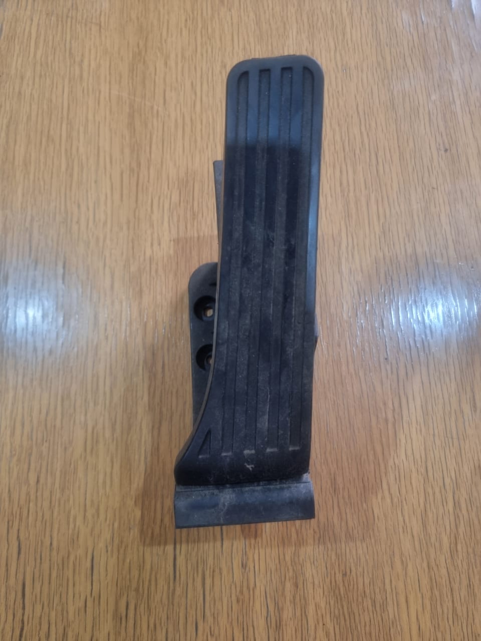 Mercedes Benz-W204, electric -Accelerator Pedal,A2043000004,250709I032805 - Image 2